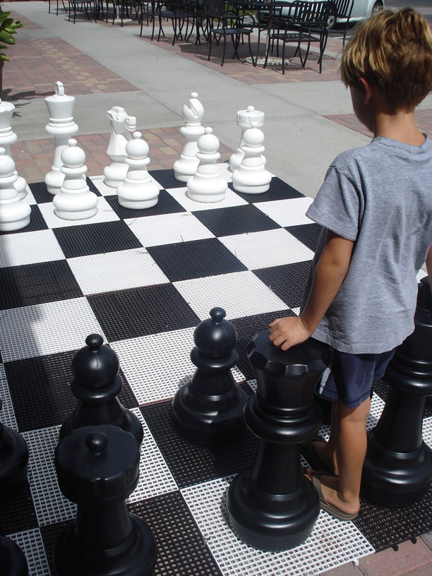 Giant Chess boardgame2