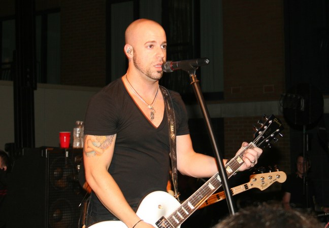 Chris Daughtry, black t-shirt, guitar