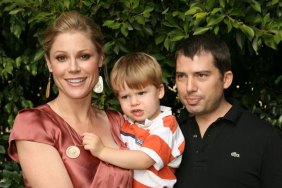 Julie Bowen, pink silk blouse, earrings