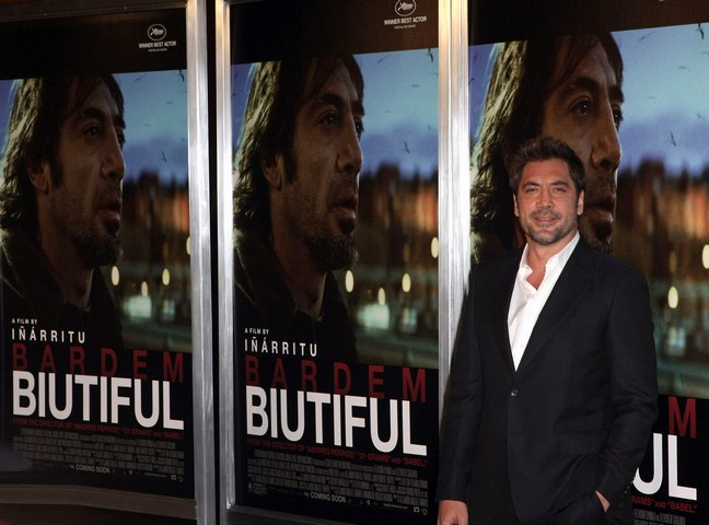 Javier Bardem, suit, dark suit, white shirt