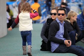 Jessica alba, dark coat, sunglasses