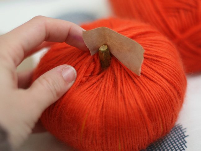 Thanksgiving Yarn Pumpkins DIY Craft