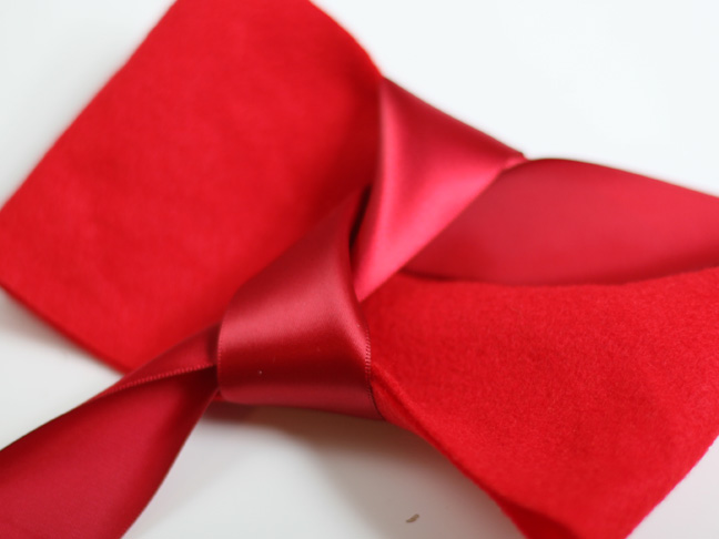 Christmas Red Felt Bow Craft - Step 7