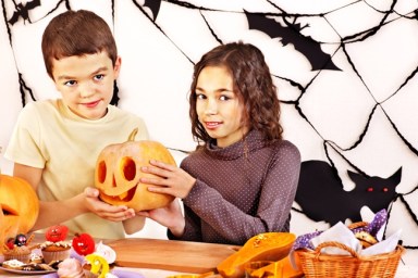 Haunted Halloween Table Decor