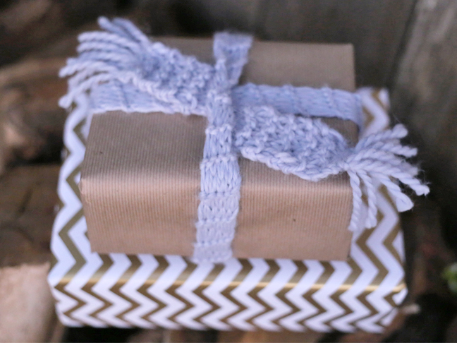 DIY Mini Knit Scarf Ribbon