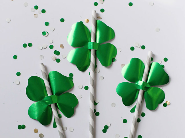 DIY Shamrock Straw Toppers