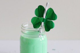 DIY Shamrock Straw Toppers