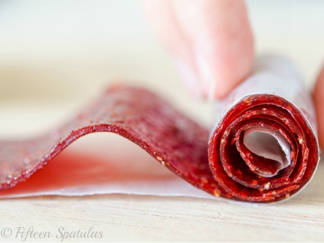 Homemade-Strawberry-Fruit-Rollup-Recipe