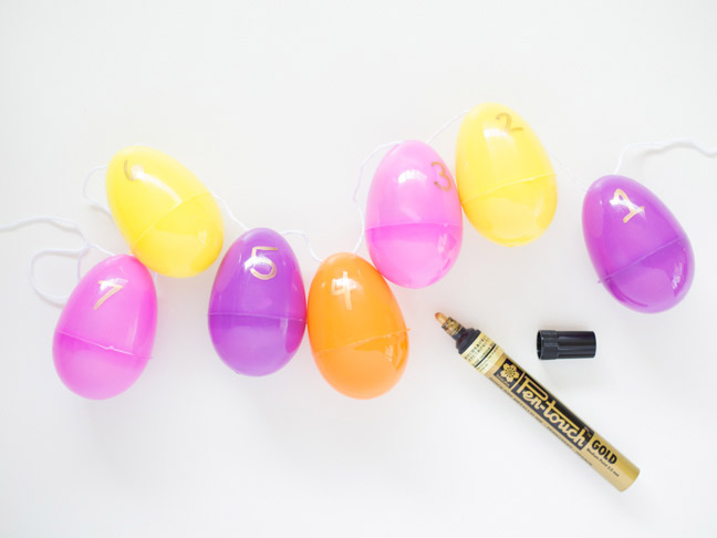 easter-egg-garland-gold-writing