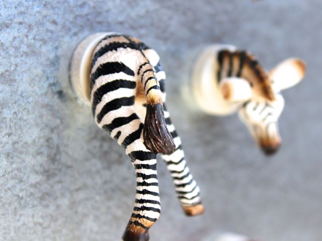 plastic-toy-animals-diy-zebra-magnet-