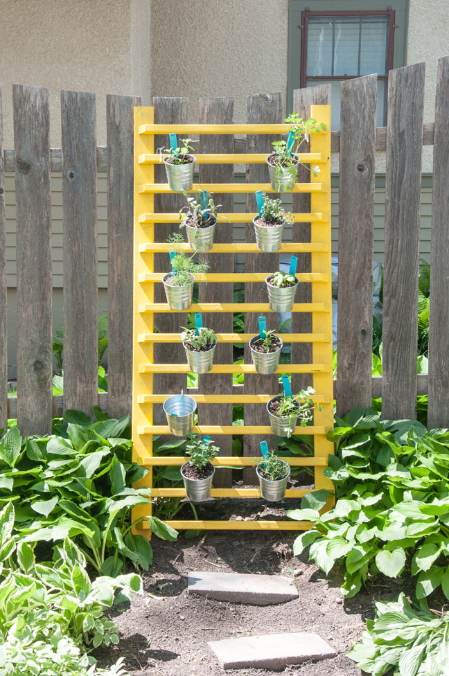 diy-vertical-herb-garden-2