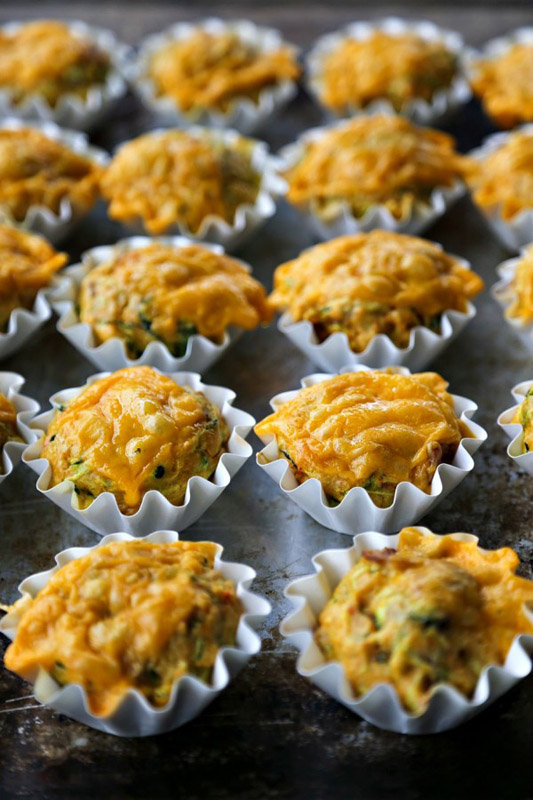 Spicy-Bacon-Cheddar-Zucchini-Breakfast-Muffins-4-600x900