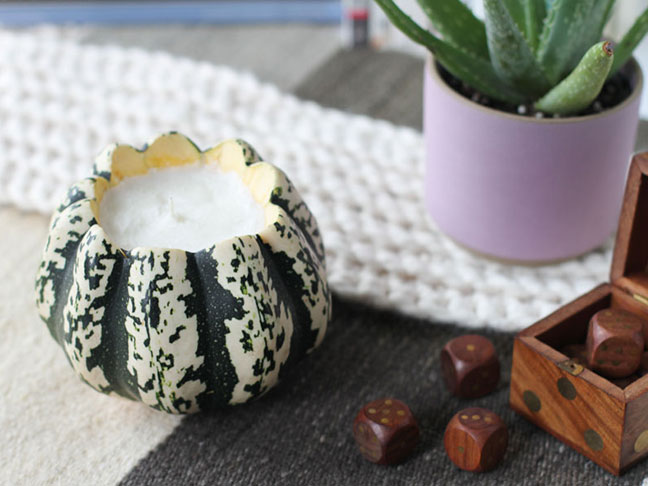 DIY // Scented Pumpkin Soy Candles for Fall