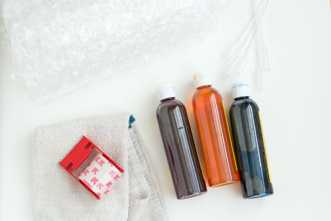 bubble wrap packing tape food coloring