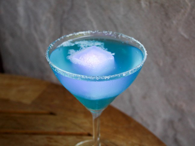 Momtastic-Disney-glow-tini