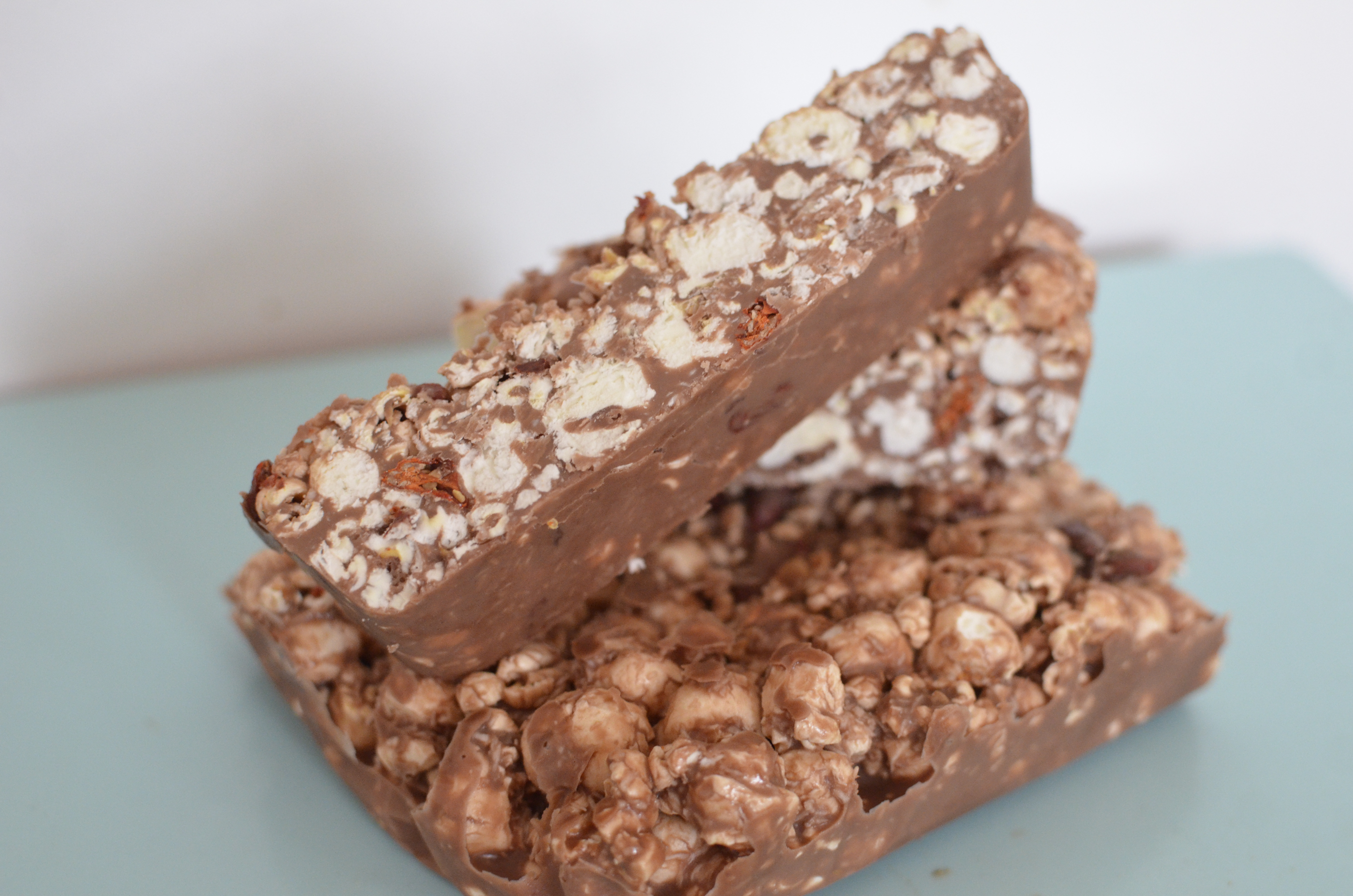 chocolate-popcorn-slice-lunchbox-recipe chocolate-popcorn-slice-lunchbox-recipe