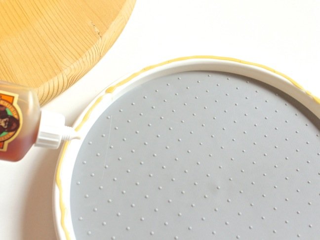 gorilla-glue-on-a-grey-and-white-lazy-susan gorilla-glue-on-a-grey-and-white-lazy-susan