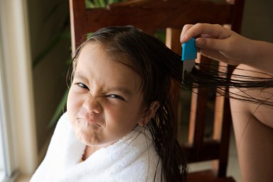 Head lice treatment