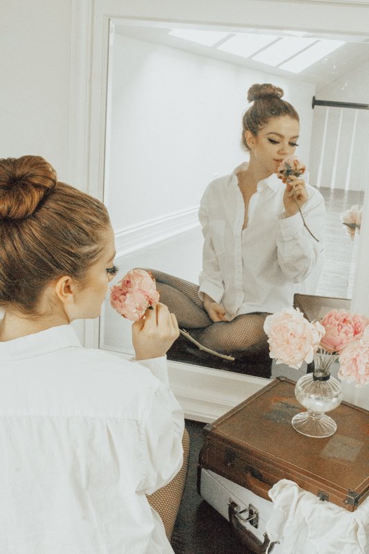 How To Style A Hair Bun For Spring (Without Product)