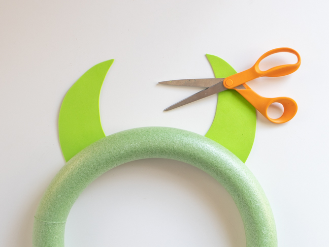 This Completely Un-Scary Monster Wreath will Brighten your Door for Halloween