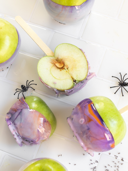 Marbled Candy Apples are Easier than You Think for Fall Treats