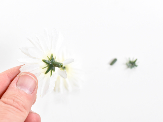 This DIY 3D Flower Photo Frame