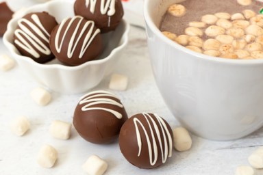 hot cocoa bombs