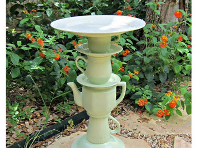 DIY Teacup Birdbath