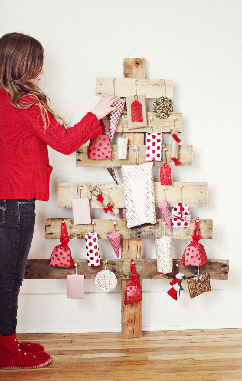 Wooden Tree Advent