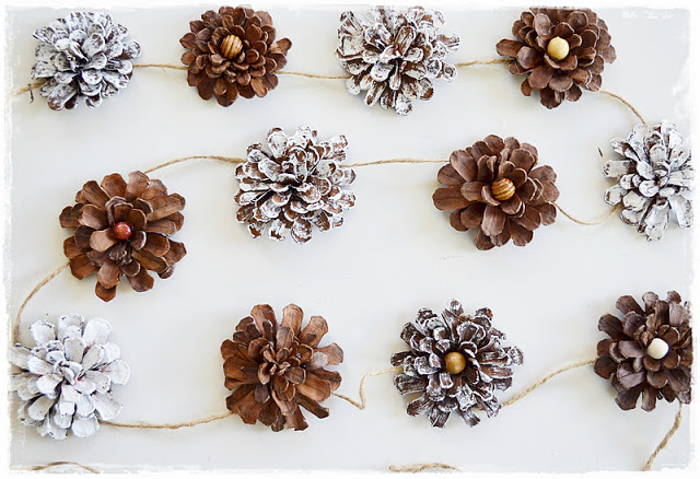 Pretty Pine Cone Garland