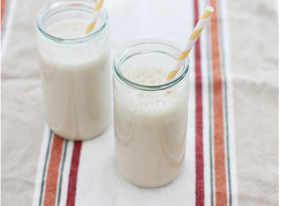 Filling smoothies for the drink bottles