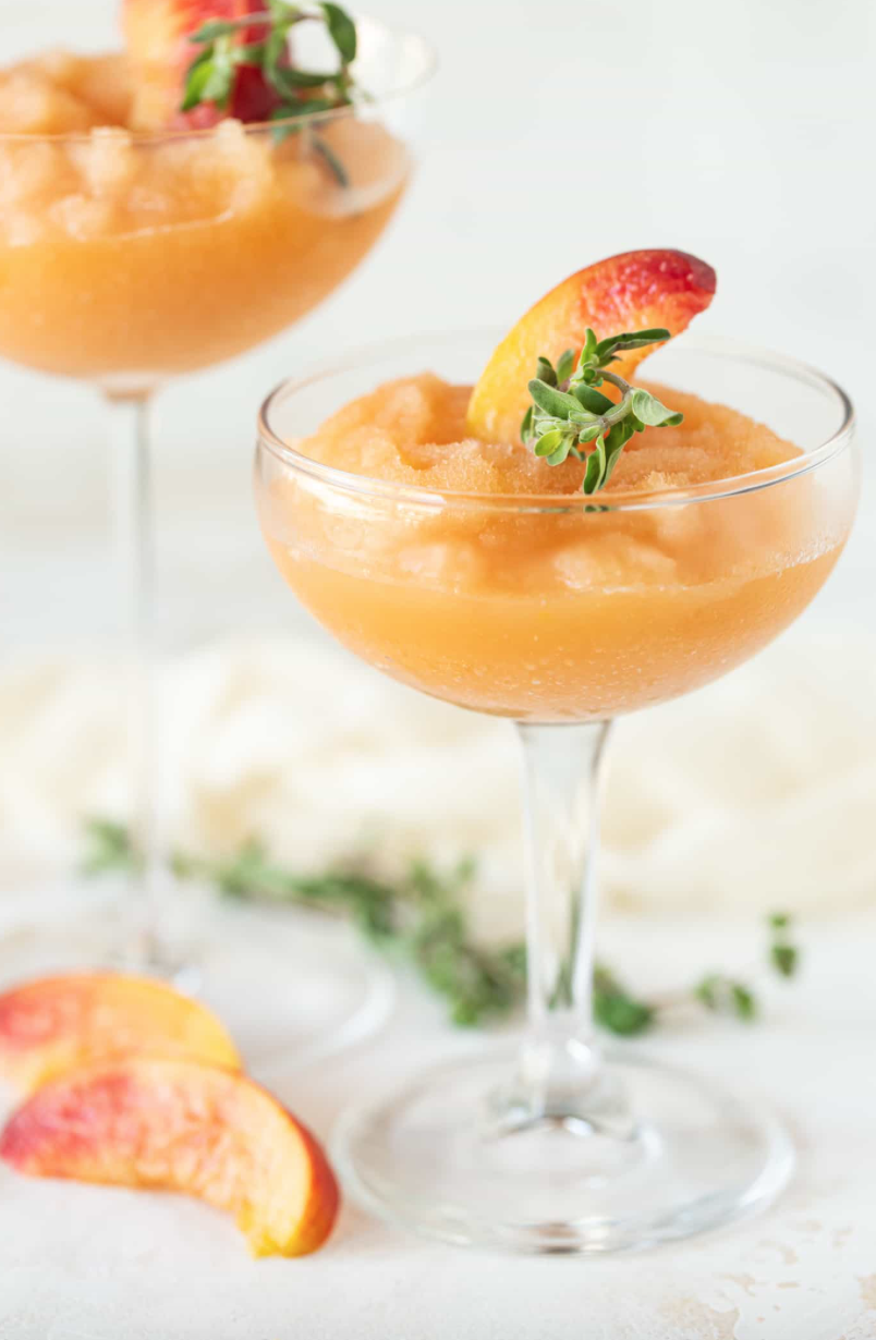 Peach Frosé   