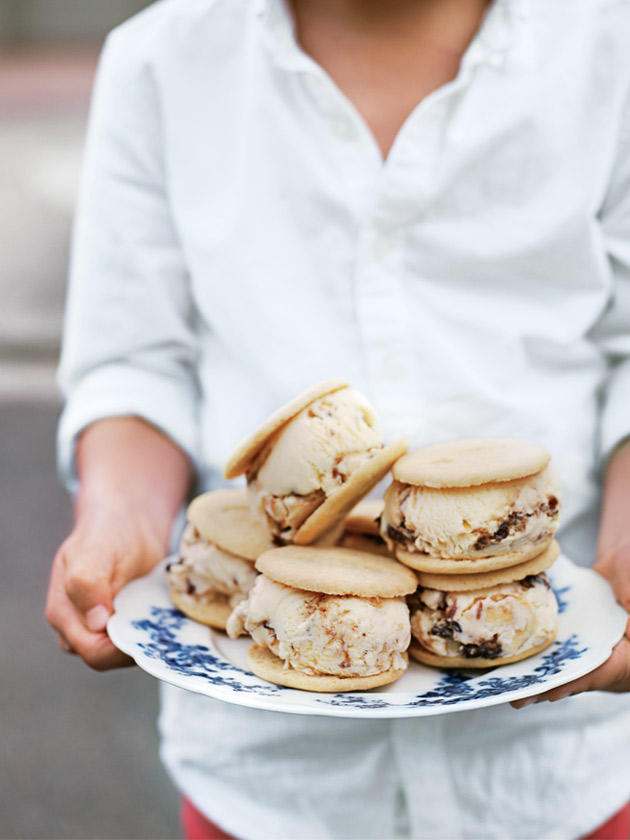 Mince Pie Ice Cream Sandwich 