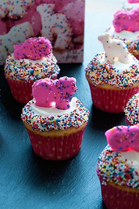 Carnival Birthday Animal Cracker Cupcakes