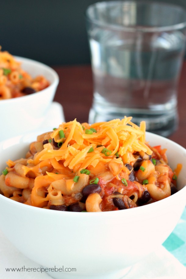 Slow Cooker BBQ Chicken Chili Mac