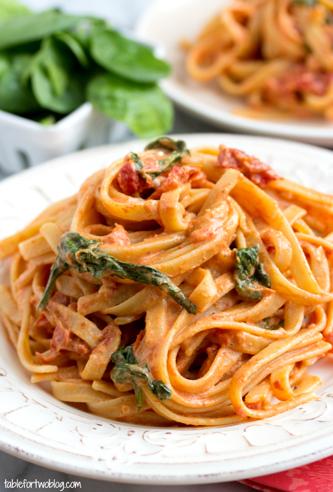 Cheesecake Factory Sundried Tomato Fettuccine Copycat (Lightened Up) 