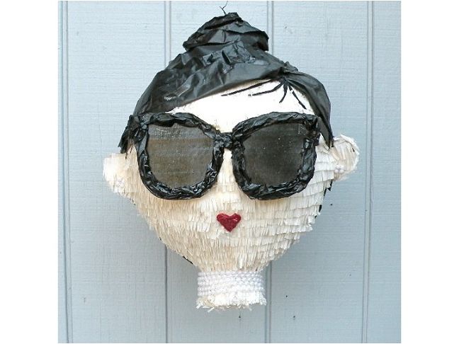 Breakfast at Tiffany's pinata