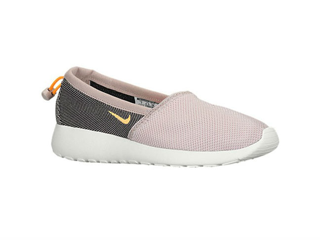 Nike Roshe One Slip Sneakers