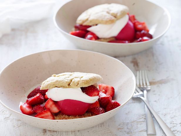 Old-Fashioned Strawberry Shortcake