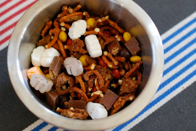 Halloween Snack Mix