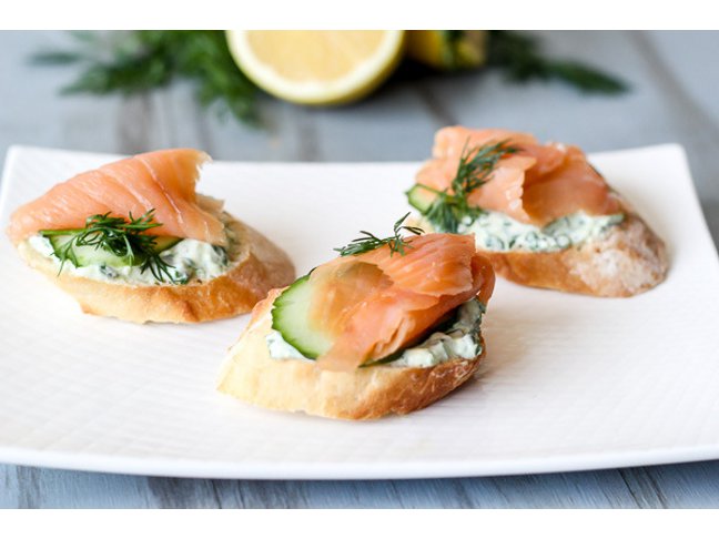 Salmon Yogurt Canapes